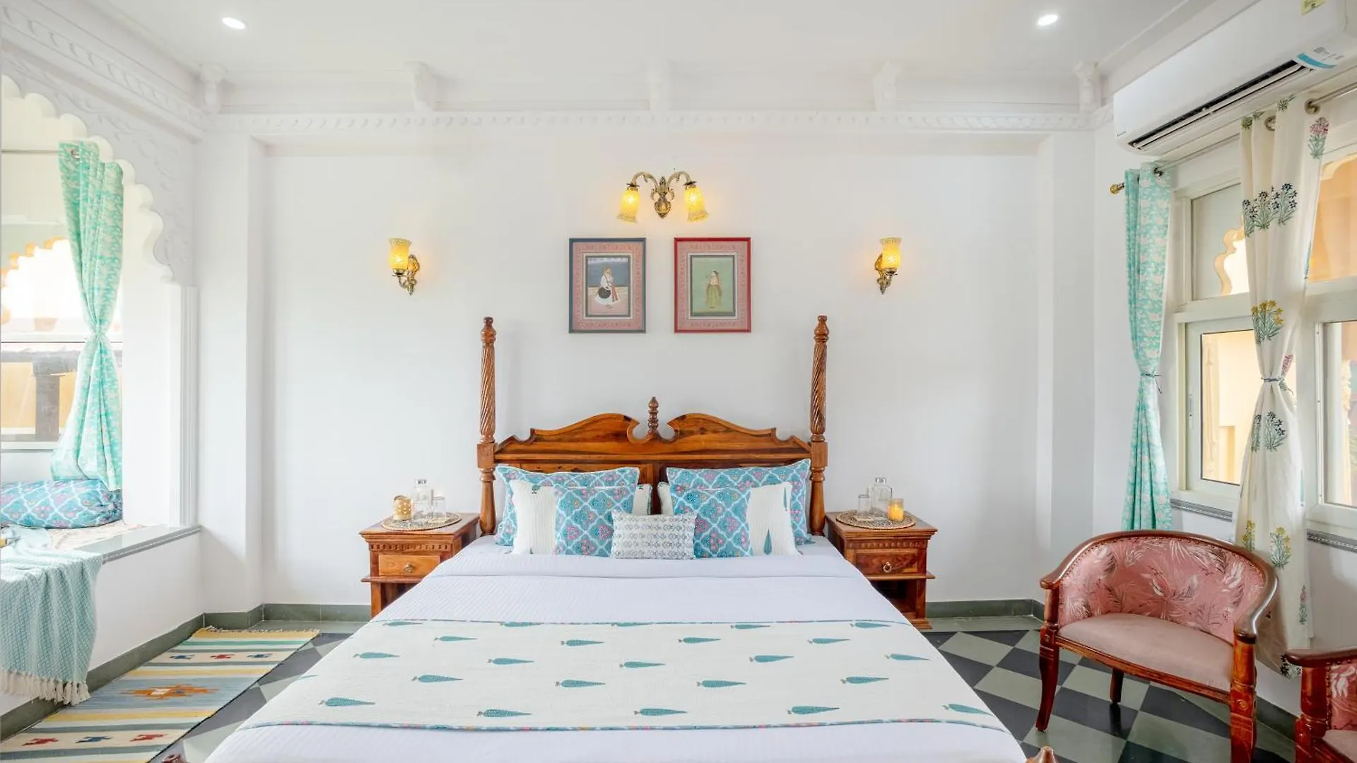 Elivaas Amber Royale 3 Bhk With Pvt Pool & Terrace Βίλα Ουνταϊπούρ