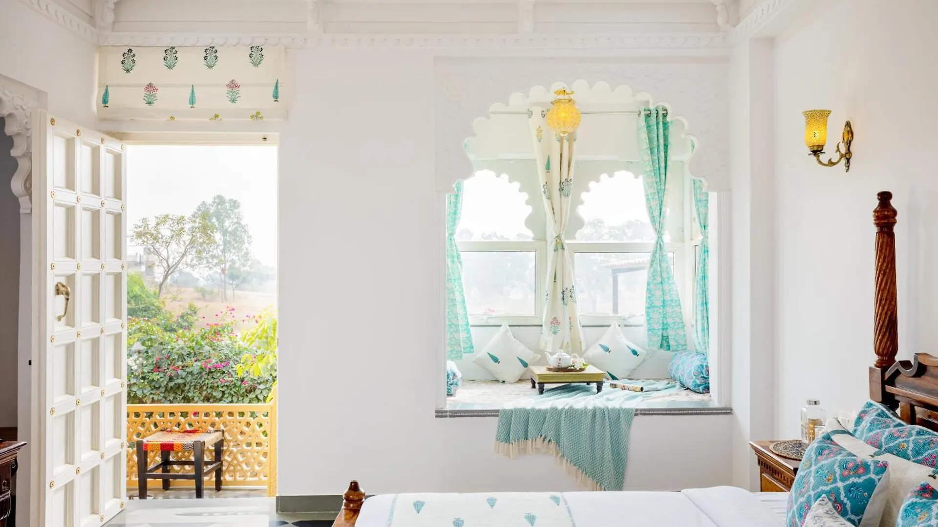 Elivaas Amber Royale 3 Bhk With Pvt Pool & Terrace Βίλα Ουνταϊπούρ Ινδία