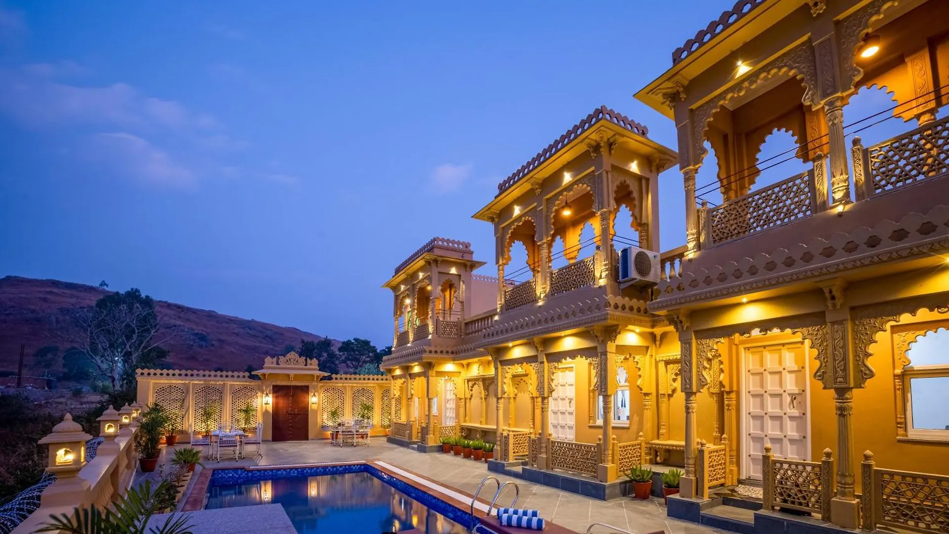 Elivaas Amber Royale 3 Bhk With Pvt Pool & Terrace Βίλα Ουνταϊπούρ Ινδία