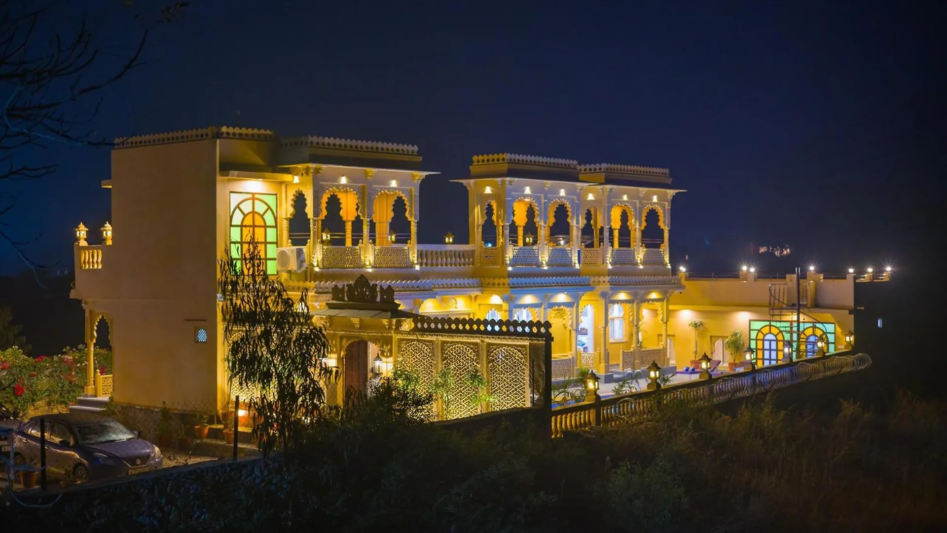 Elivaas Amber Royale 3 Bhk With Pvt Pool & Terrace Βίλα Ουνταϊπούρ